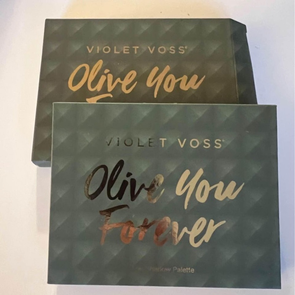 Viloet Voss Olive You Forever Eyeshadow Palette